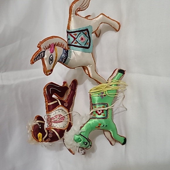 Vintage Chinese Silk Satin Embroidered Horse Racing Pony Sequins Figure ornament - Picture 2 of 11